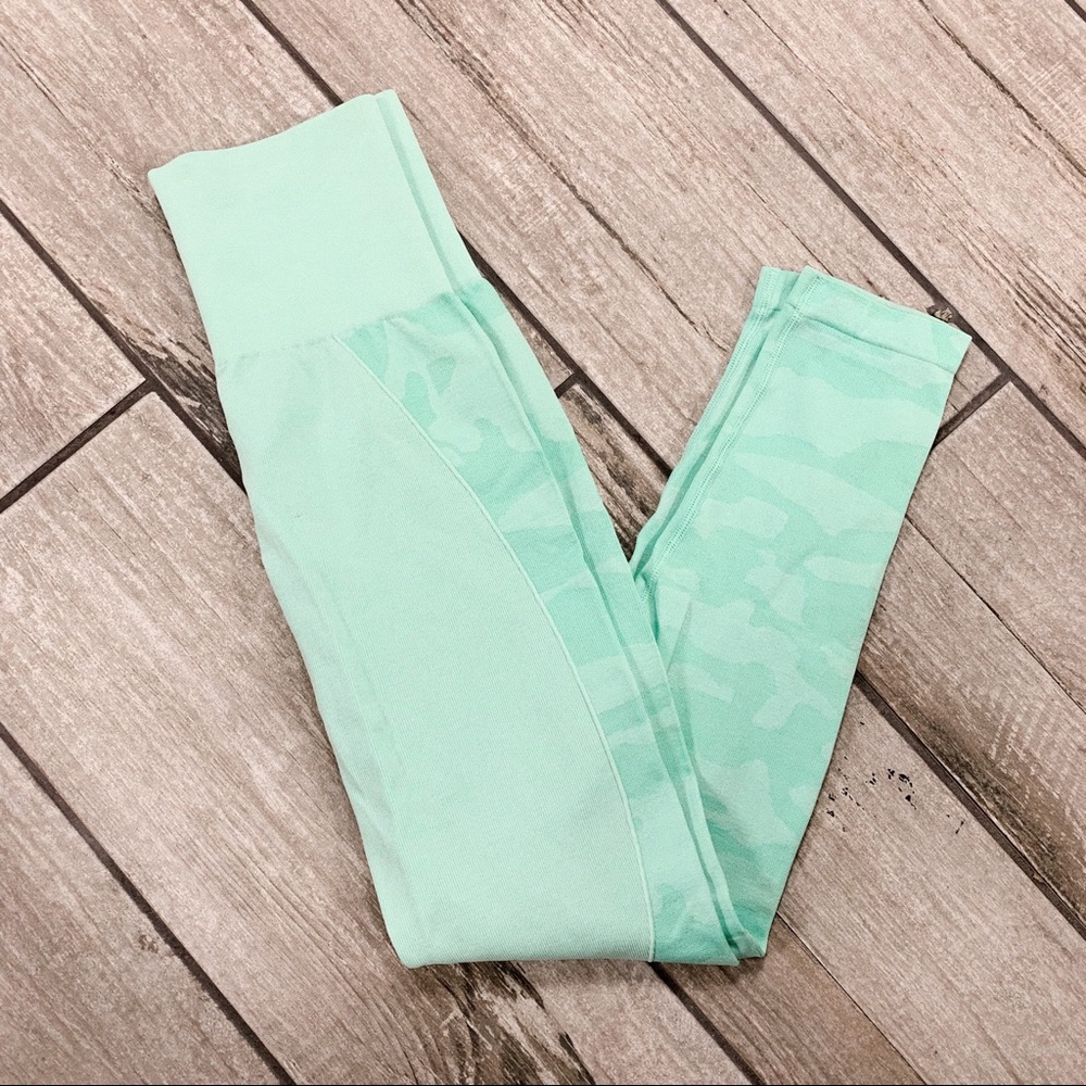 EM Camo leggings